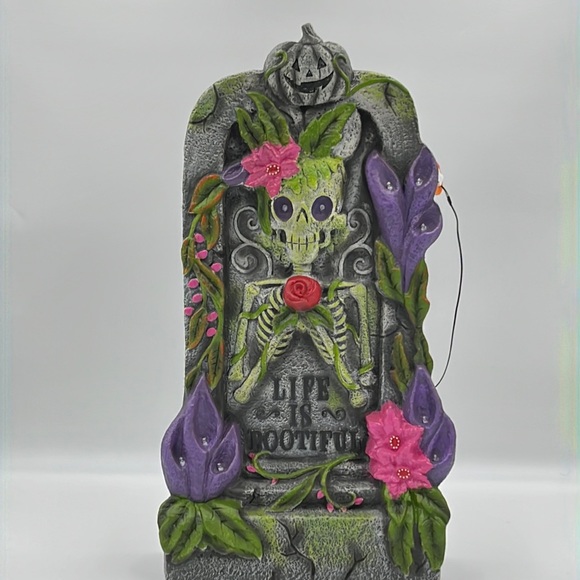 Skeleton Tombstone - Picture 2 of 2